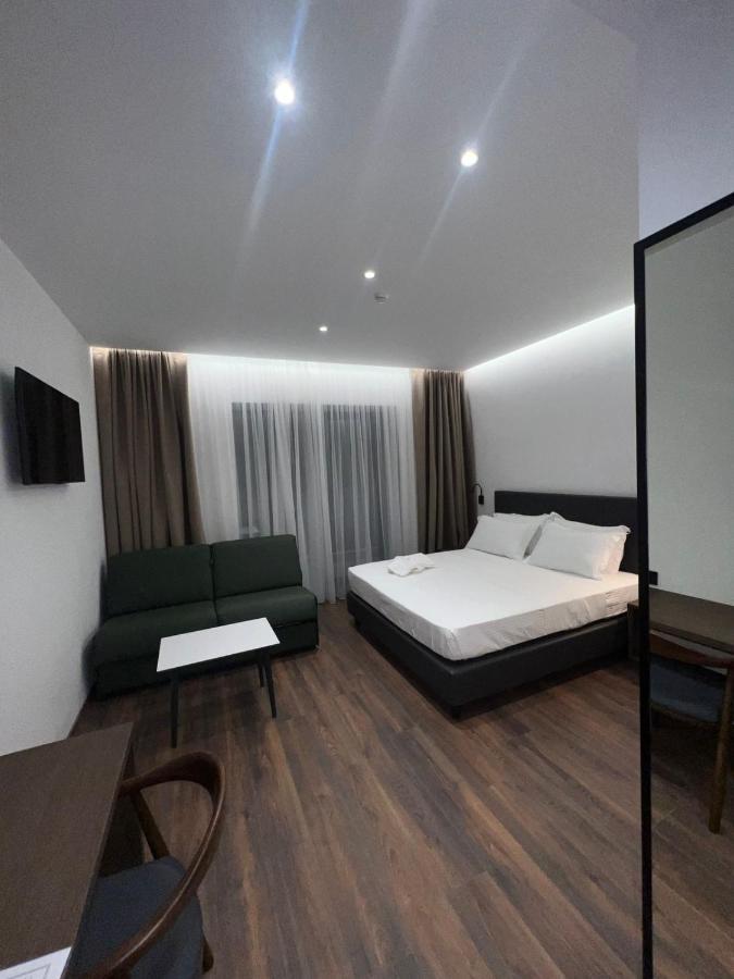 Black Diamond Hotel Dhërmi Extérieur photo