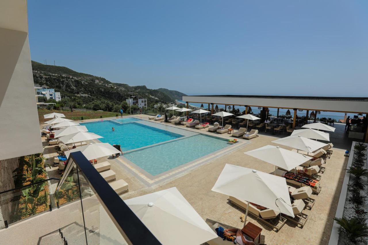 Black Diamond Hotel Dhërmi Extérieur photo
