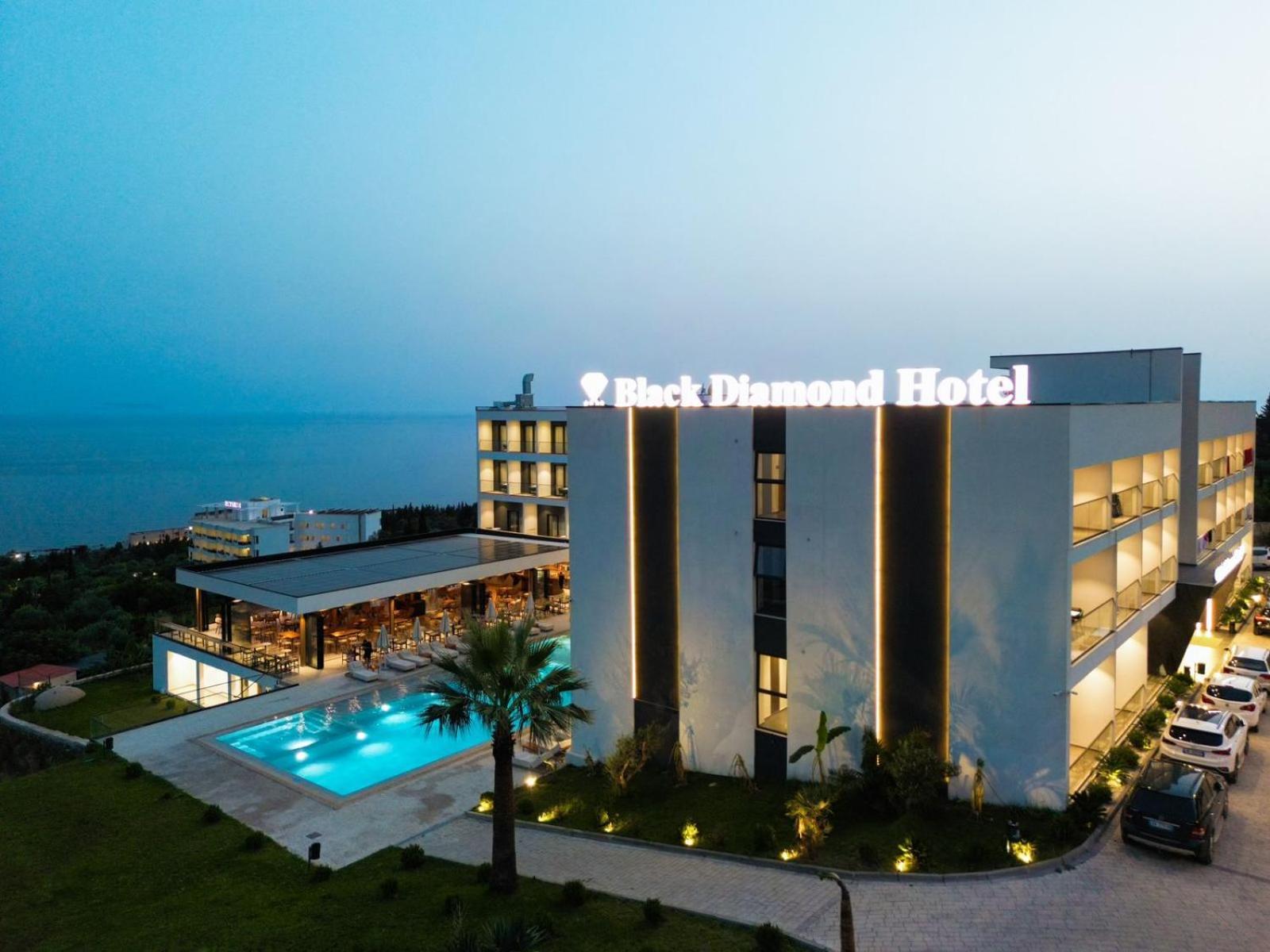 Black Diamond Hotel Dhërmi Extérieur photo