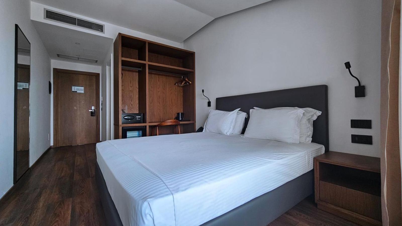 Black Diamond Hotel Dhërmi Extérieur photo