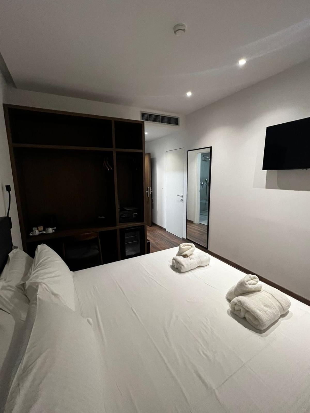 Black Diamond Hotel Dhërmi Extérieur photo