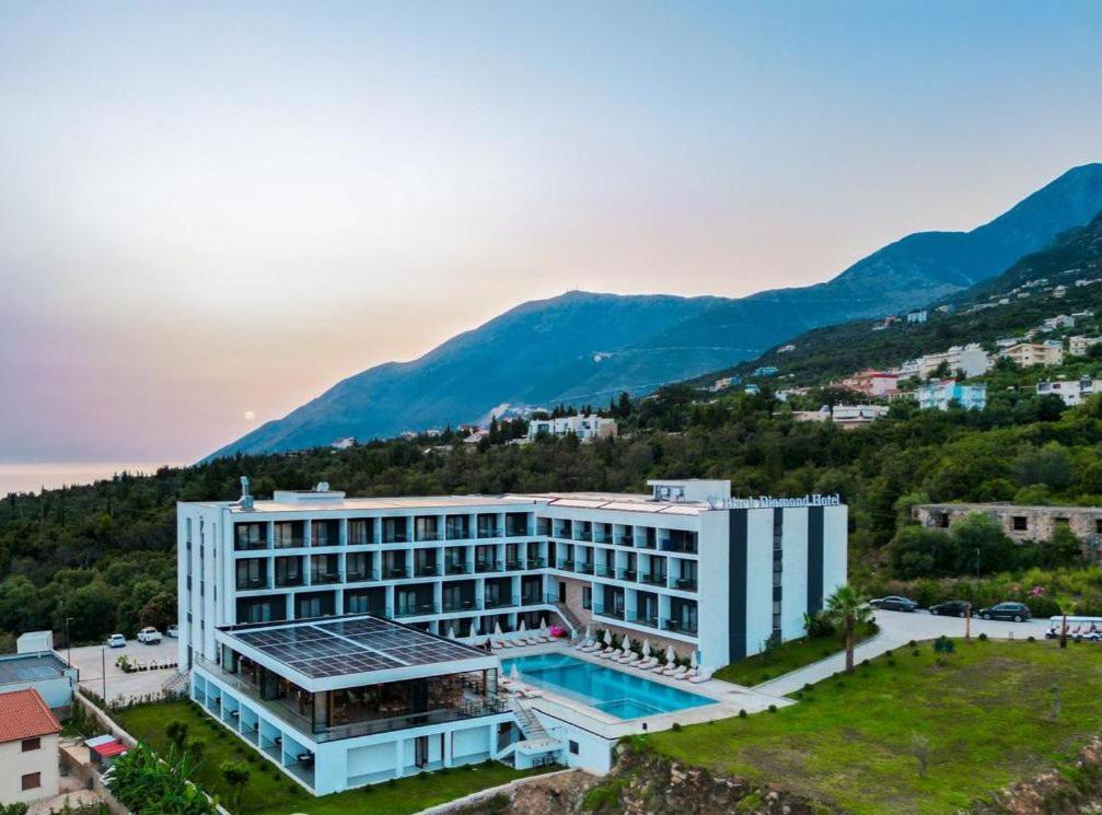 Black Diamond Hotel Dhërmi Extérieur photo